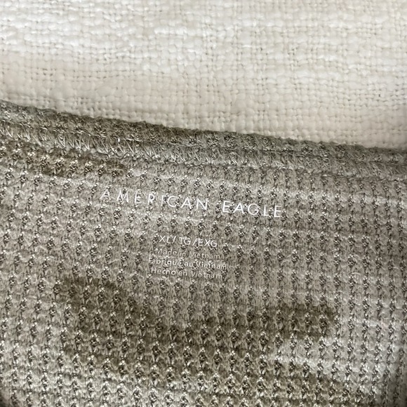 American Eagle Womens Camo Long Sleeve V-Neck Ribbed Waffle Sweater Size XL - Picture 3 of 4